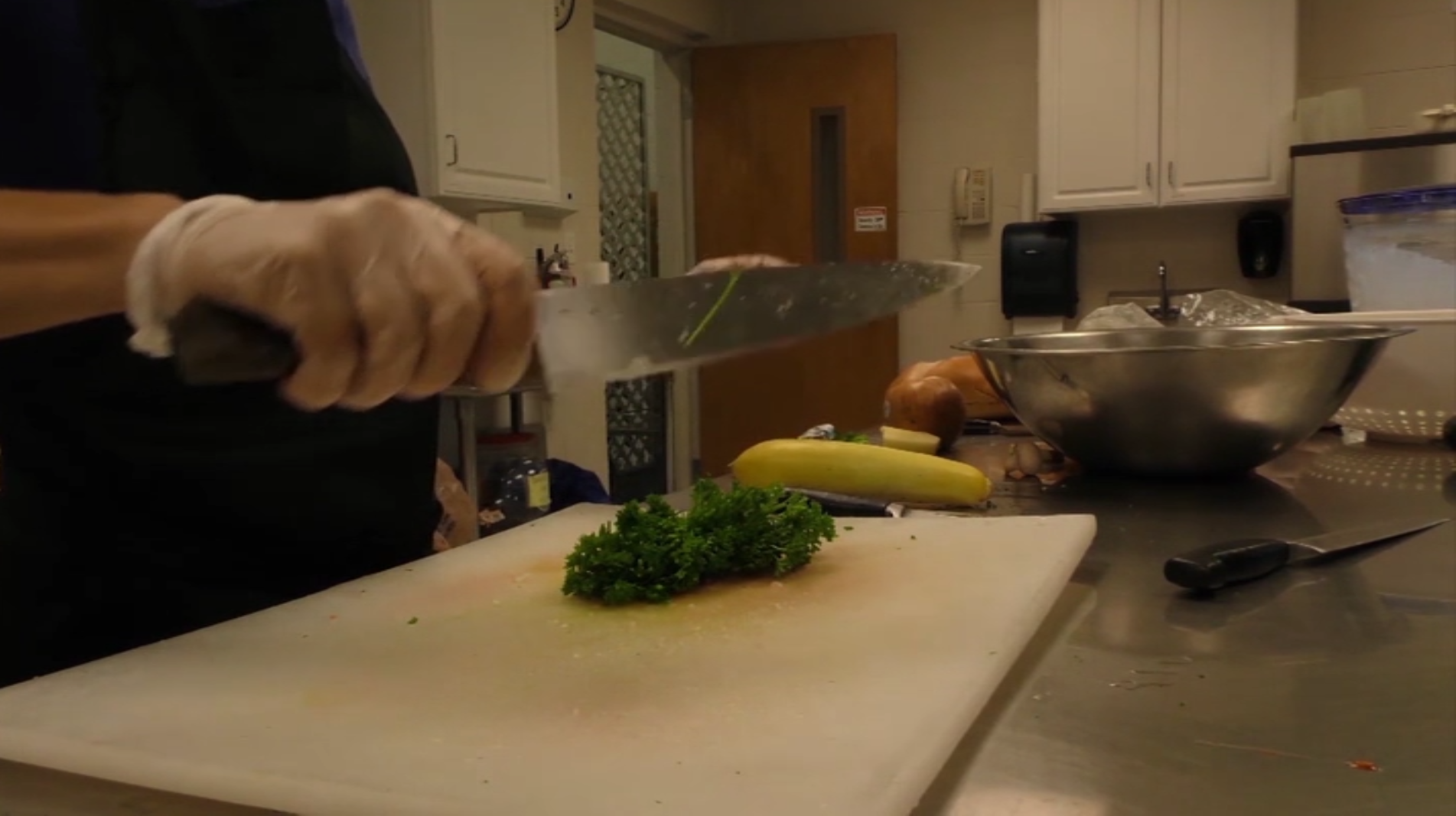 common-kitchen-accidents-with-knives