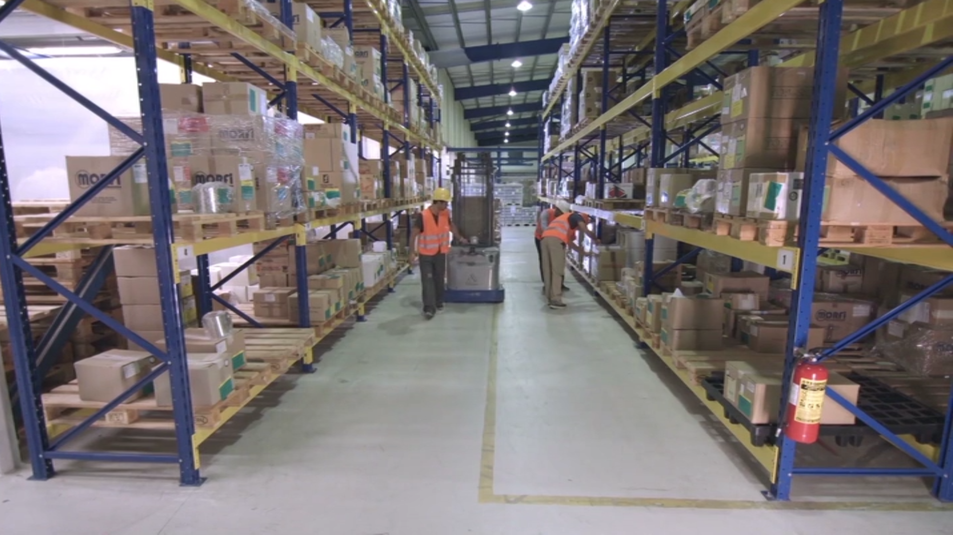 incident-prevention-with-straddle-stackers